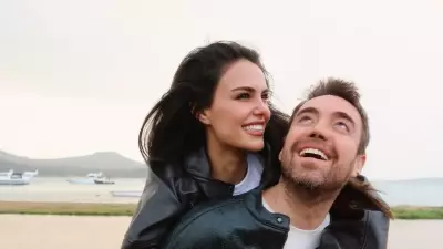 Özgü Kaya ve Murat Dalkılıç Yıldönümlerini Romantik Paylaşımla Kutladı