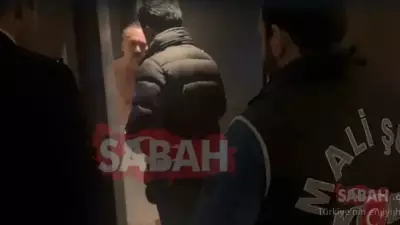 Özkan Yalım'dan Sevgilisine Arabada Serenat ve Deniz Kenarında Alem