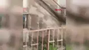 Avcılar'da 4 Katlı Binada Çıkan Yangında 20 Kişi Mahsur Kaldı, 9 Kişi Hastanelik Oldu