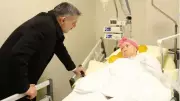 Bakan Çiftçi'den İlkokul Öğretmenine Veda