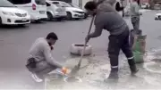 Batman'da Esnaf Çukurları Kendi İmkânlarıyla Kapatıyor
