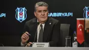 Beşiktaş Başkanı Adalı'dan Sert Eleştiriler: 'Beşiktaş'ı Yarış Dışı Bırakmak İstiyorlar'