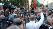 Bulgaristan'da 'Kader Seçimi': Yolsuzluk Gölgesinde Tarihi Sandık