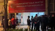 CHP'nin İş Sözü Tutulmayınca İlçe Binasına Saldırı: Camlar Kırıldı