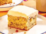 İdil Açıkalın'dan Glütensiz Nefis Tarifler: Muzlu Pasta, Poğaça ve Brownie