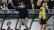 Fenerbahçe'de Tarihi Kadro Operasyonu: 12 Futbolcu ile Yollar Ayrılıyor
