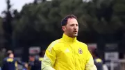 Fenerbahçe'de Tedesco'nun Sıkı Yönetimi: Sadece 3 İsim Tesislere Girebilecek