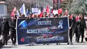 Kars'ta Öğretmenler, Katledilen Meslektaş ve Öğrenciler İçin Sessiz Yürüyüş Düzenledi