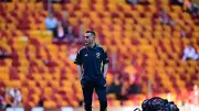 Kerem Aktürkoğlu'na Galatasaray tribünlerinden çaylı protesto
