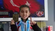 Kimse İnanmamıştı, O İmkansızı Başardı: 7 Yaşındaki Zeynep Türkiye Şampiyonu Oldu!