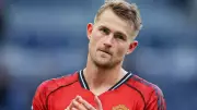 Manchester United, De Ligt'in cinsiyet değiştirme iddialarına antrenman pozuyla yanıt verdi