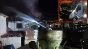 Çorum Alaca'da Korkutan Yangın: Kamyonet Alev Aldı, Ev ve Garaj Tehlikede!