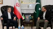 İran Dışişleri Bakanı Erakçi, Pakistan'da Genelkurmay Başkanı ile Görüştü