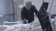 Zalim Evlat, Hasta Yatağındaki Babasını Acımasızca Dövdü