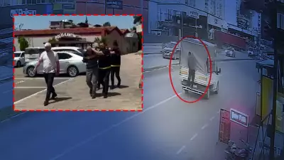 Adana'da kamyonetten 40 kilo et çalan hırsızlar kamerada