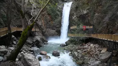 Amanosların Saklı Hazinesi Karaçay Şelalesi Görsel Şölen Sunuyor
