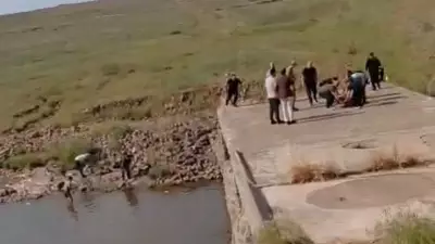 Şanlıurfa'da serinlemek için dereye giren çocuk boğulma tehlikesi geçirdi