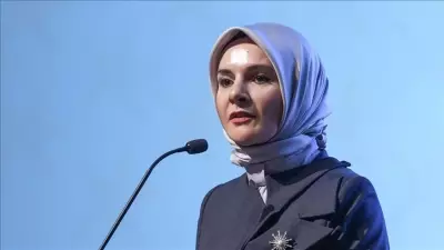 Bakan Göktaş, Anneler Günü'nde Huzurevini Ziyaret Etti