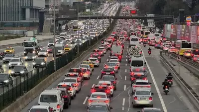 Bayram Tatili Dönüş Yoğunluğu Başladı: Tekirdağ-İstanbul Yolunda Trafik