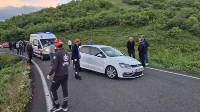 Bingöl'de iki araç çarpıştı: 9 kişi yaralandı!