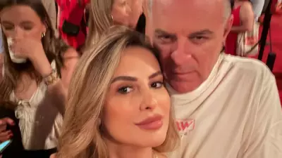 Burak Sergen ve Gizem Sergen 2. Evlilik Yıl Dönümünü Paris'te Kutladı