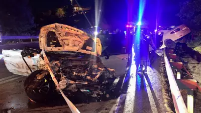 Burdur'da 4 aracın karıştığı kazada 4 ölü 11 yaralı