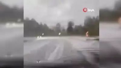 Bursa-Kütahya Karayolunda Dolu Yağışı Yolları Beyaza Bürüdü
