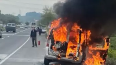 Bursa'da seyir halindeki araç alev topuna döndü