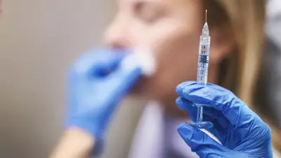 Cam cilt ve minik burun tuzağı gençliği esir aldı! Uzman hekim uyardı: Estetik merkezlerinde büyük abluka