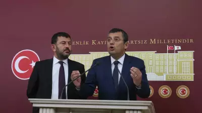 CHP'de rüşvet skandalı: Özgür Özel'in şoförünün telefonundan 100 bin dolarlık fotoğraf çıktı