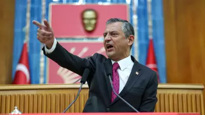 CHP'nin Yeni Endişesi: Özel'in Gece Mesajları