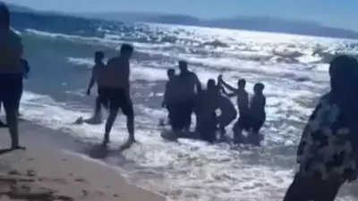 Denizde Boğulma Tehlikesi Geçiren İki Kişi Kurtarıldı