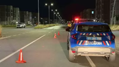 Diyarbakır'da otobüs-otomobil çarpışması: 2 ölü, 5 yaralı