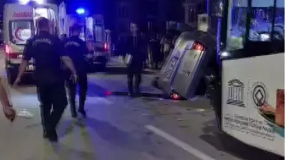 Diyarbakır'da otobüs-otomobil çarpıştı: 2 ölü, 7 yaralı