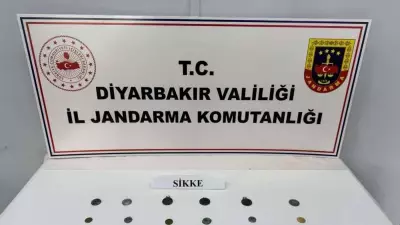 Diyarbakır'da tarihi eser kaçakçılarına operasyon: 31 sikke ve obje ele geçirildi