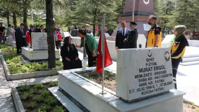 Şehit Üsteğmen'in anne babasından 18 yıllık bayram nöbeti