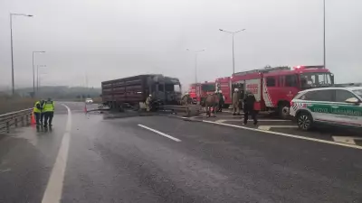 Çekmeköy'de tır bariyerlere çarpıp alev alev yandı