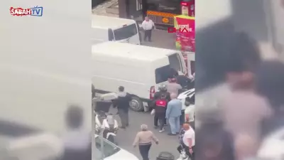 Esenyurt'ta yol verme kavgası: Minibüs şoförü ve yolcular kuryeyi dövdü