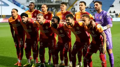 Galatasaray'da çifte sakatlık şoku: Kafa travması şüphesiyle oyundan çıktı