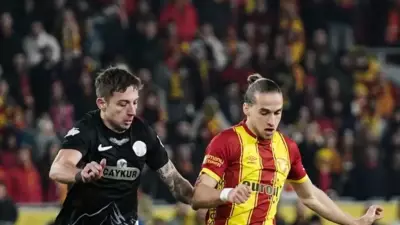 Galatasaray'da Süper Lig sürprizi! Sallai'nin yerine genç yetenek