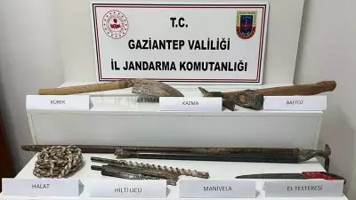 Gaziantep'te izinsiz define kazısı yapan 2 kişi suçüstü yakalandı