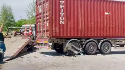 Gaziantep'te Otomobil TIR'a Çarptı: 1 Ölü, 4 Yaralı