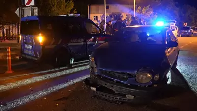Gümüşhane'de alkollü sürücü jandarma aracına çarptı