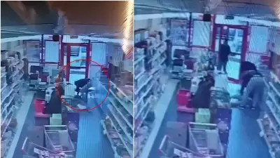 Gürsu'da markette fenalaşan müşteriye jandarma personelinden kalp masajı
