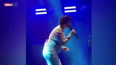 Hamile Melike Şahin'in Sahne Performansı Tepki Çekti