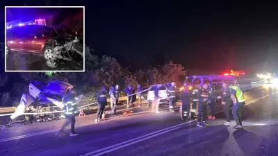 Isparta'da dört aracın karıştığı kazada 4 kişi hayatını kaybetti