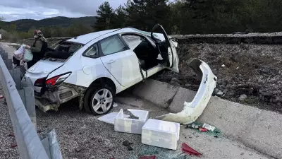 Kastamonu'da Otomobil Devrildi: 2'si Çocuk 4 Yaralı