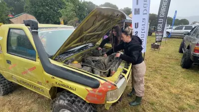 İki Kız Kardeş Off-Road Yarışlarında Zirveye Tırmanıyor: İşte O Görüntüler