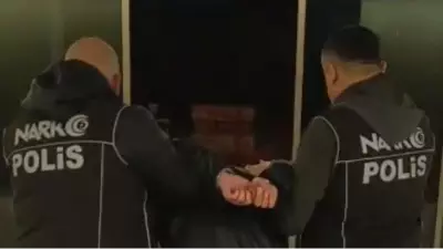 Kırmızı bültenle aranan uyuşturucu şüphelisi Mersin'de yakalandı