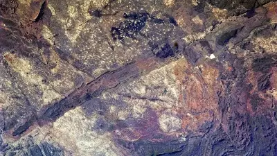 NASA'dan 2,5 Milyar Yıllık Dev Yapı Keşfi: Great Dyke Görüntülendi